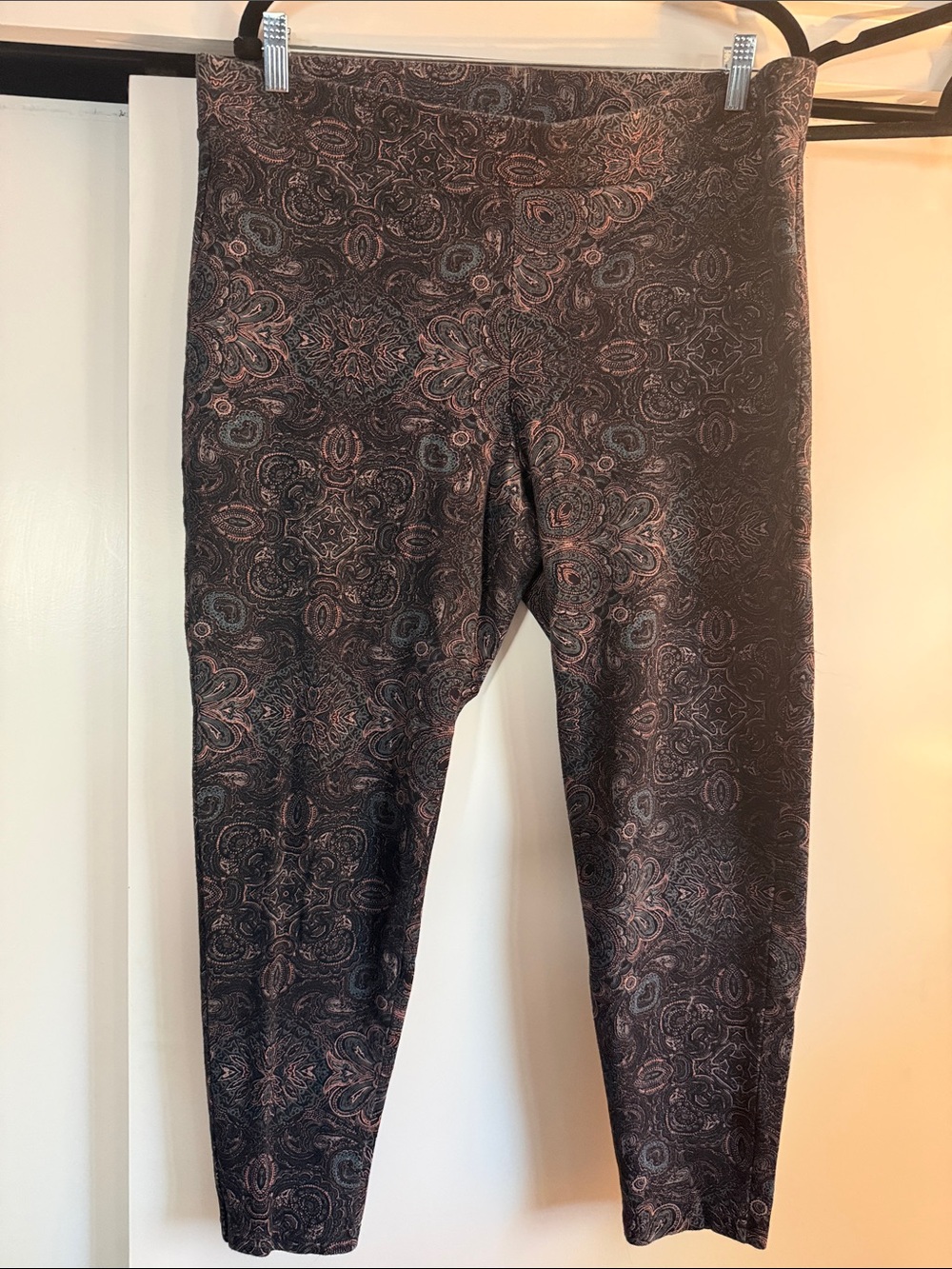 torrid Black Paisley-Print Leggings with Pink Accents